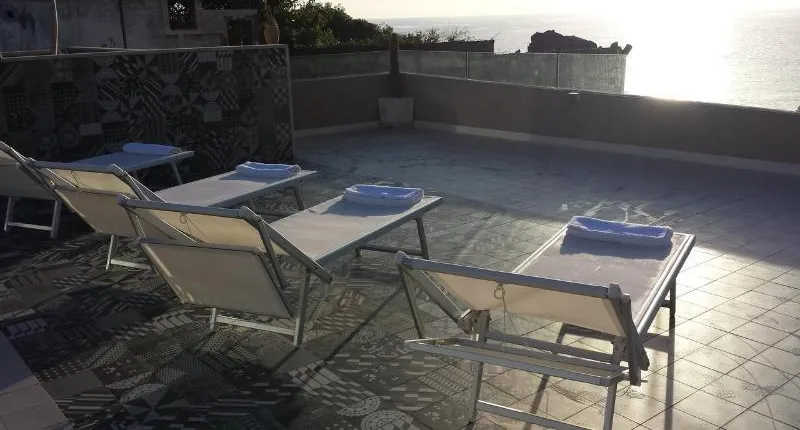 Zeus Residence Hotel