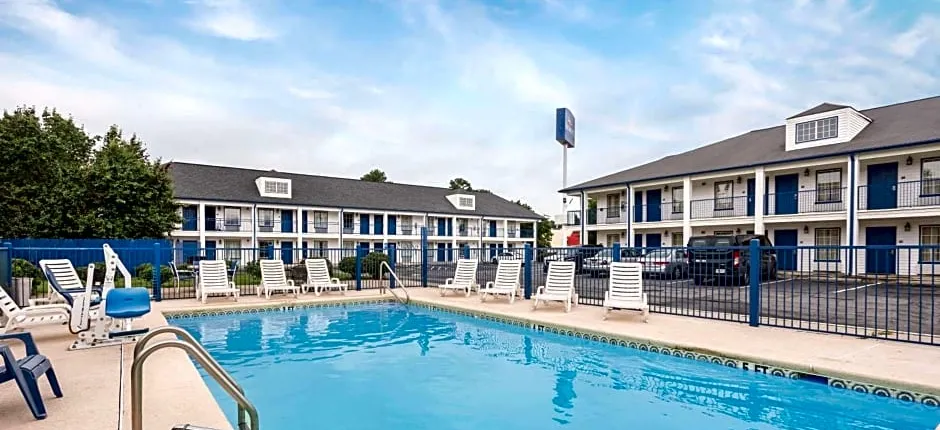 Baymont by Wyndham Macon I-475