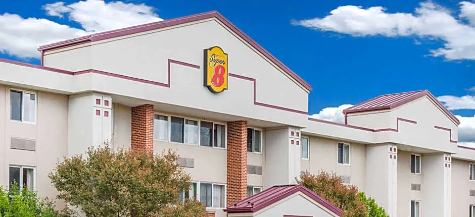 Super 8 by Wyndham State College