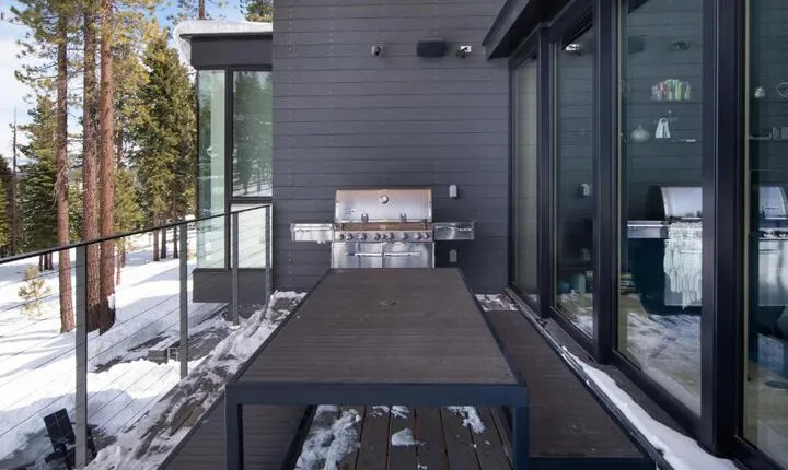 Luxury 4BD True Ski-In / Ski-Out Mid Mountain Residence Stellar Northstar