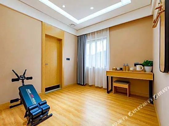 Quanji Business Travel Hotel (QujingQilin Garden Branch)