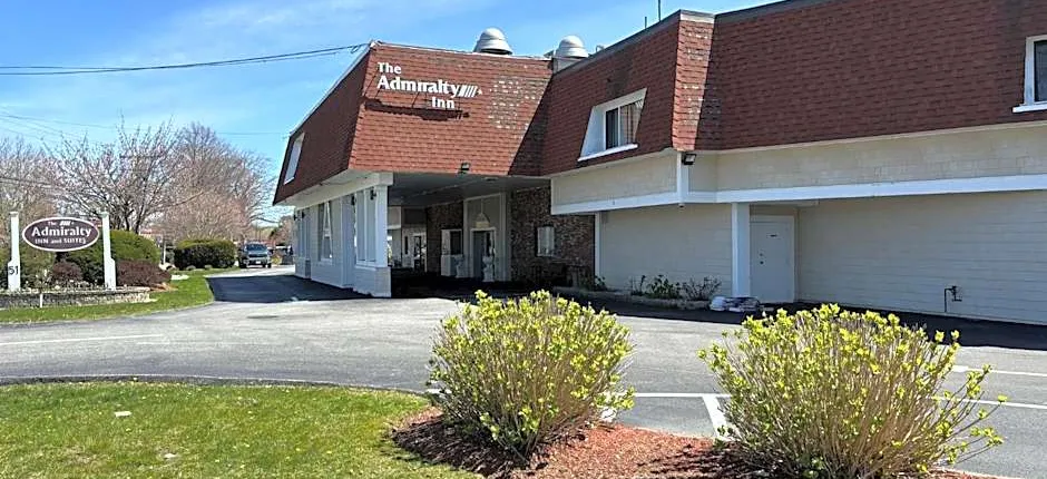 Admiralty Inn & Suites - a Red Collection Hotel