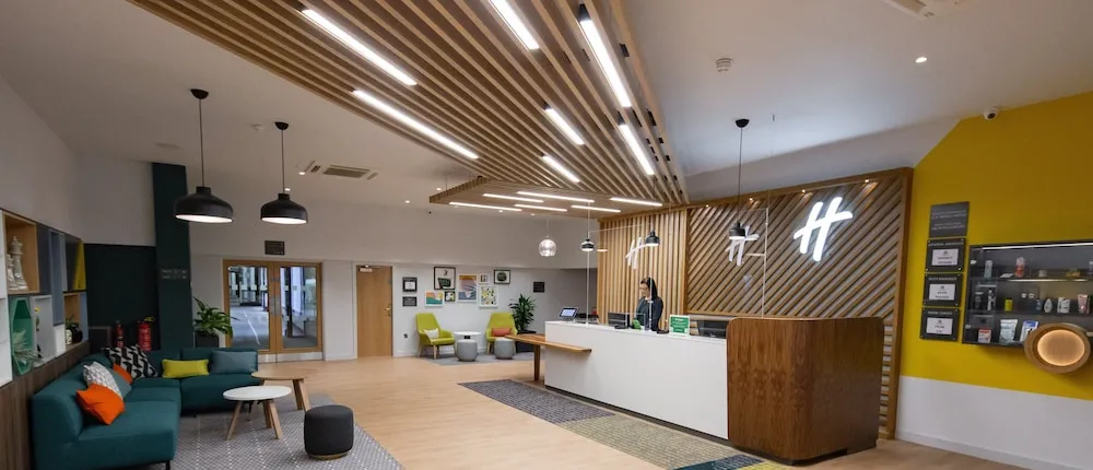 Holiday Inn NEWPORT, an IHG Hotel