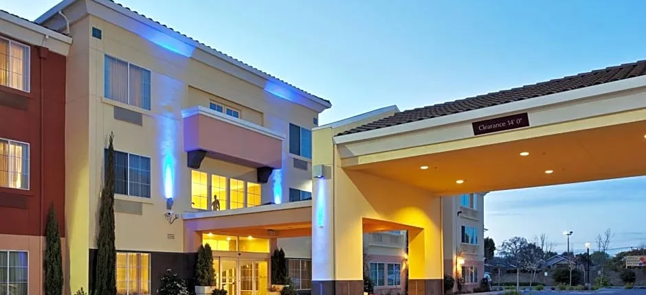 Holiday Inn Express Berkeley By IHG