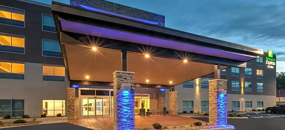 Holiday Inn Express & Suites Milan - Sandusky Area By IHG