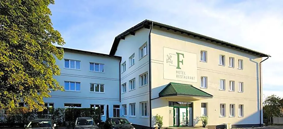 F Hotel 24h Check-In