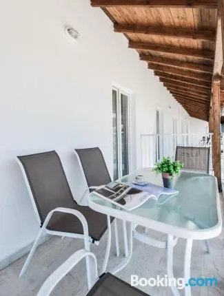 Imeres Studios & Apartments