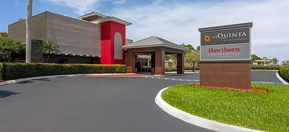 Hawthorn Extended Stay by Wyndham Ft Lauderdale Cypress Crk