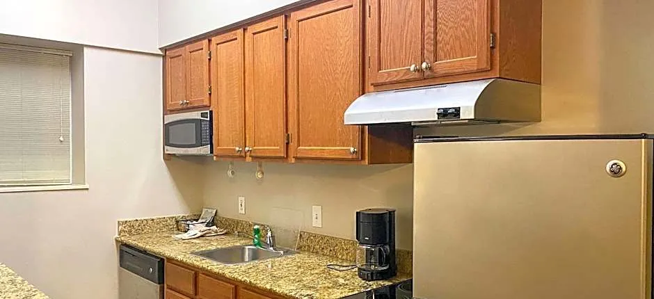 MainStay Suites Middleburg Heights Cleveland Airport