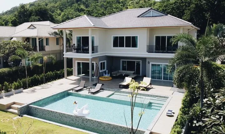 SeaRidge Hua Hin Resort & Pool Villa