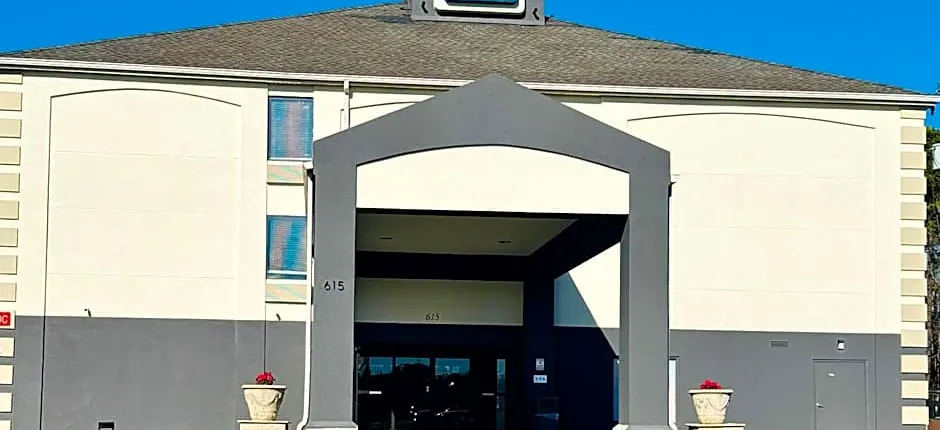 Clarion Pointe Albemarle