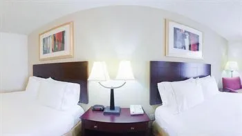 Holiday Inn Express Atlanta - Emory University Area