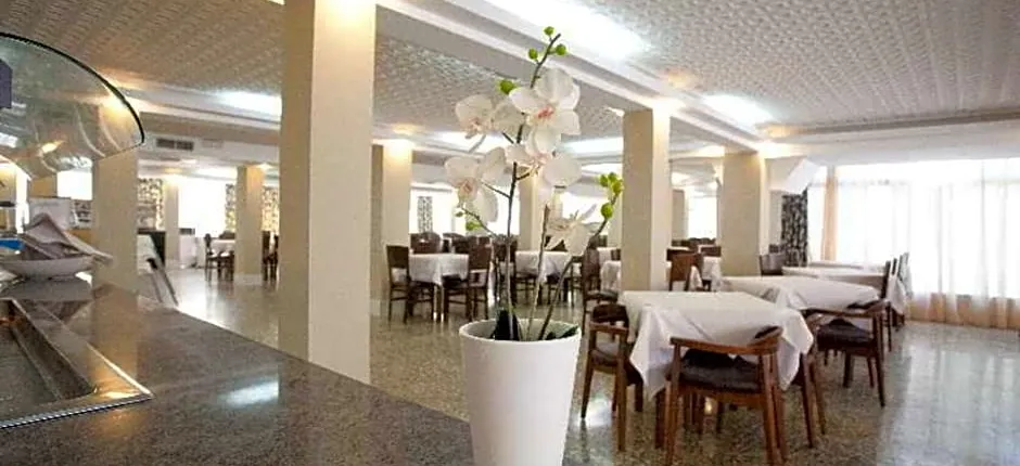Playamar Hotel & Apartamentos