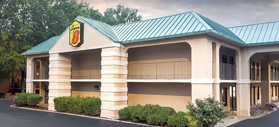 Super 8 by Wyndham Decatur/Lithonia/Atl Area
