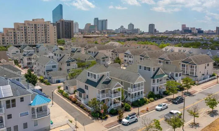The Lucky Beach House The Most Popular Beach House in Atlantic City! WOW!