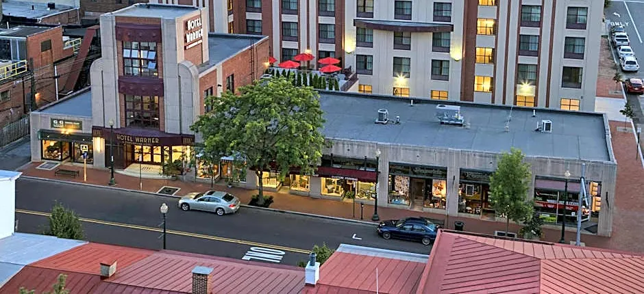 Hotel Warner