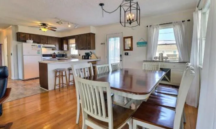 4011 The Dog`s House