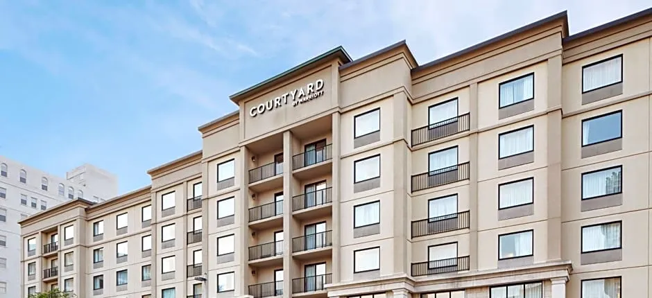 Courtyard by Marriott Milwaukee Downtown