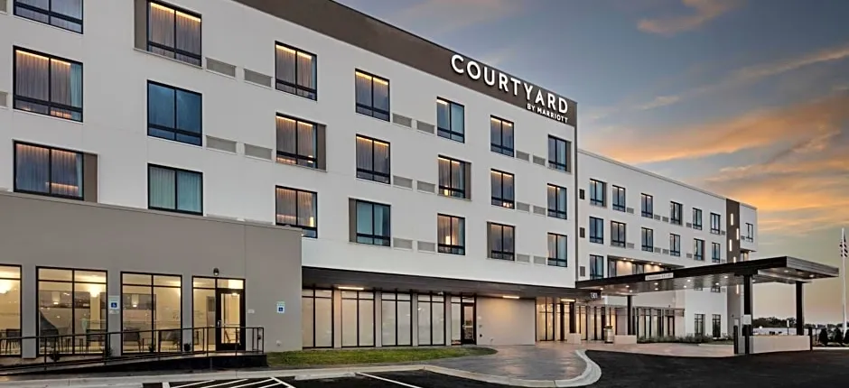 Courtyard by Marriott Conway