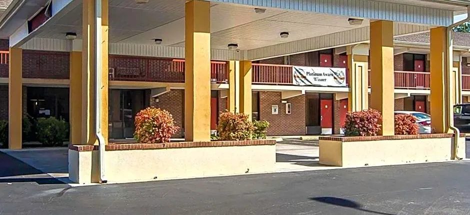 Quality Inn West