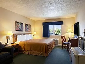 Grand Island Travelodge