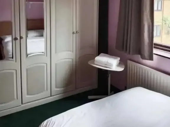 London - Waterfront House - Stay8 - Parking - Yard