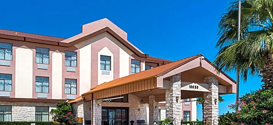 Quality Inn & Suites Buda