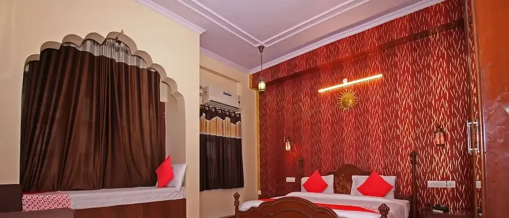 Oyo 15214 Mahal Rajwada Resort