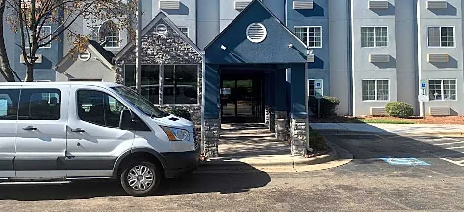 Microtel Inn & Suites by Wyndham Charlotte Airport