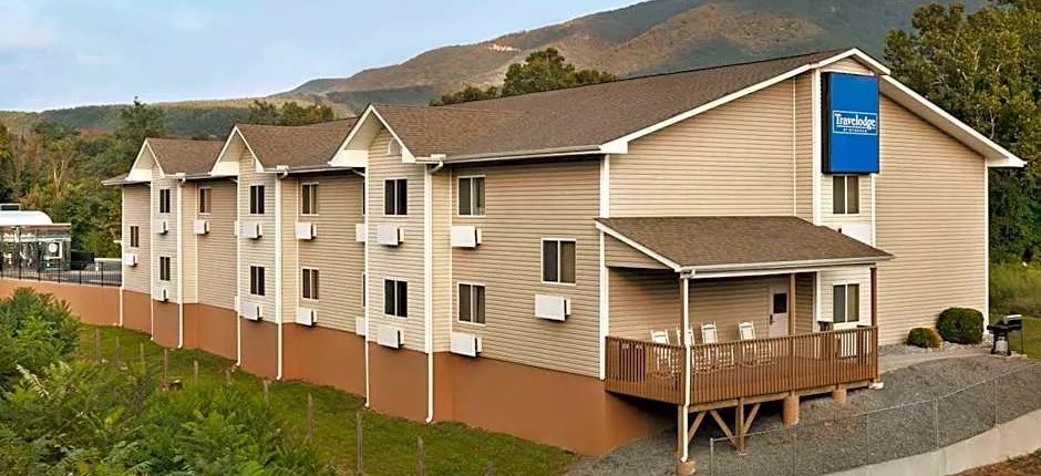 Travelodge by Wyndham Low Moor Near Covington