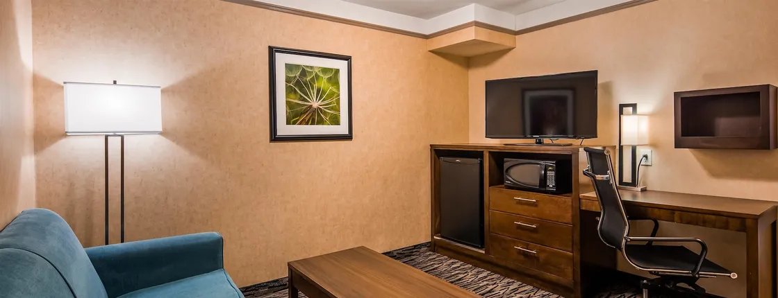 Best Western Plus Pitt Meadows Inn & Suites