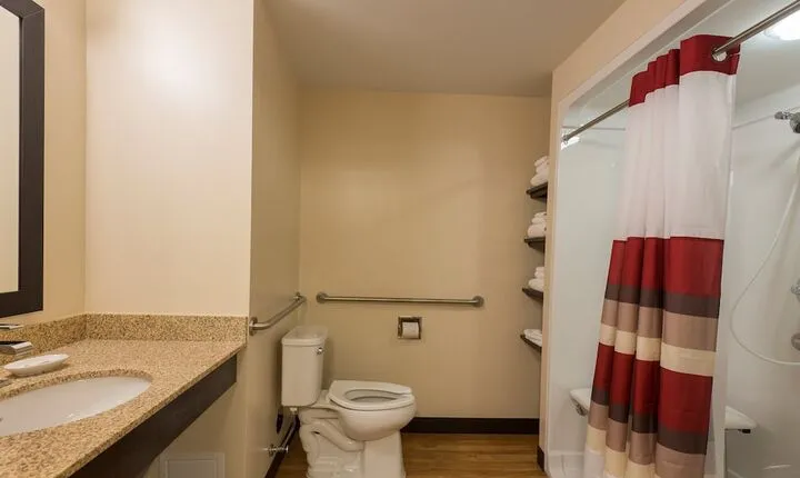 Red Roof Inn PLUS+ & Suites Malone