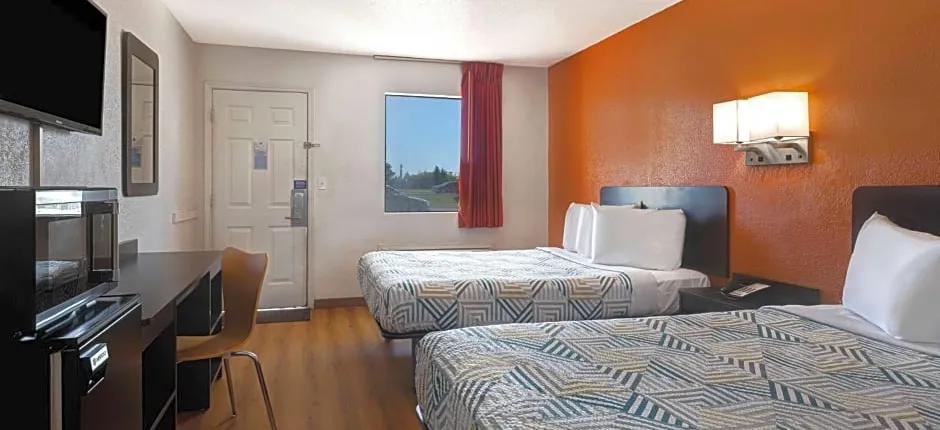 Motel 6-Rolla, MO