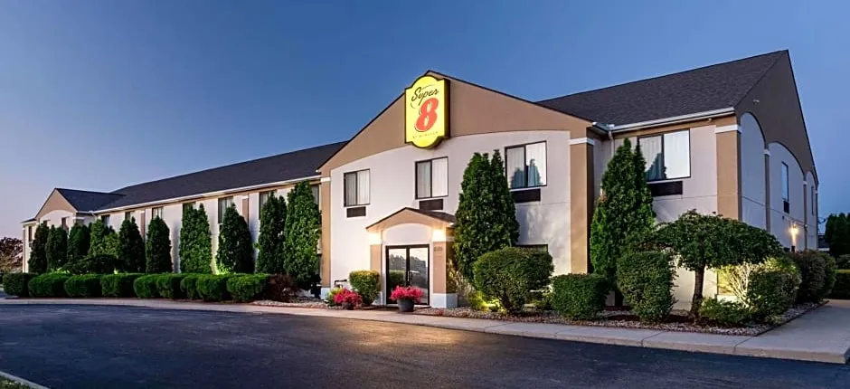 Super 8 by Wyndham Goshen