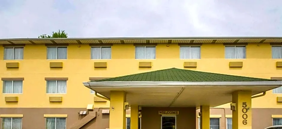 Quality Inn East Evansville