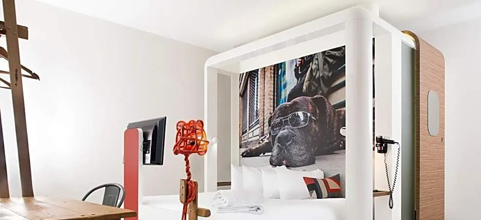 The Corner London City