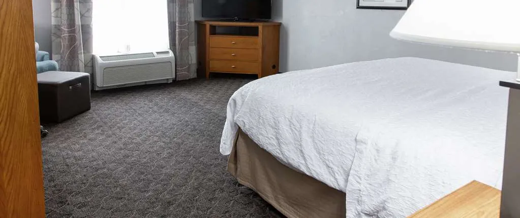 Hampton Inn & Suites Chesapeake-Square Mall