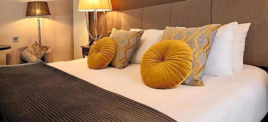 The Enniskillen Hotel and Motel