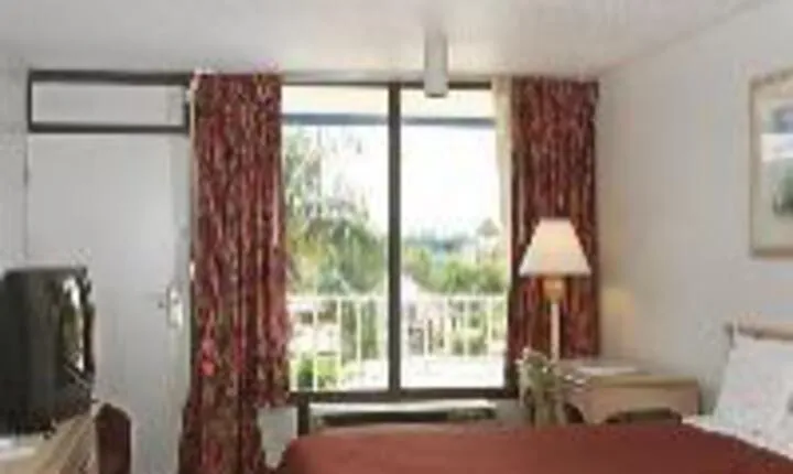 TRAVELODGE ORLANDO CONV CTR