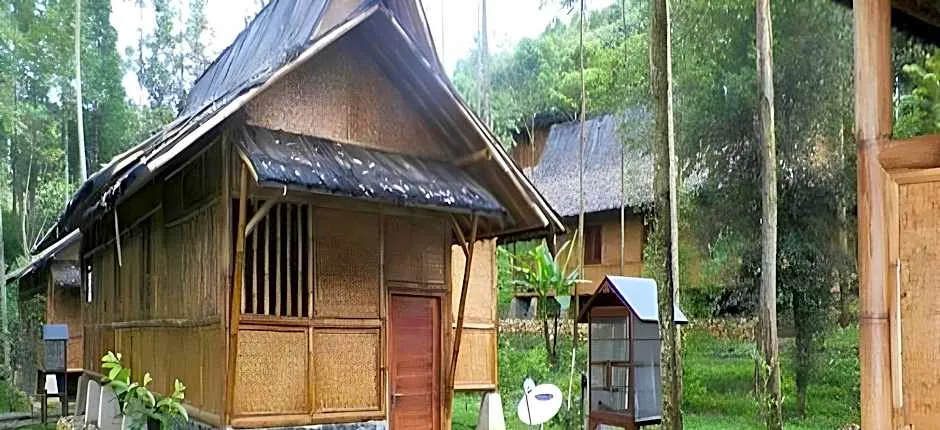 Villa Kampung Karuhun Sutan Raja
