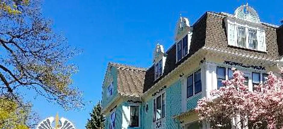 Christmas House Bed and Breakfast