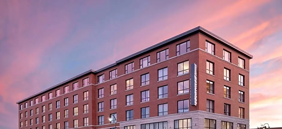 Courtyard by Marriott Portland Downtown/Waterfront
