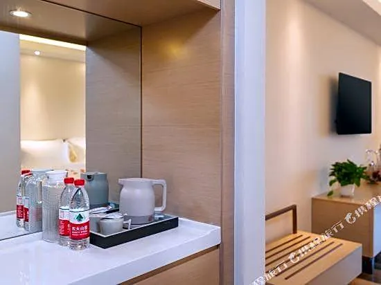Lifeng Hotel (Haikou West Coast)