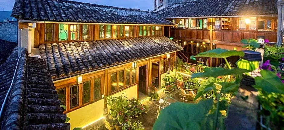 Floral Tengchong Shunhe Qin Changsheng Inn