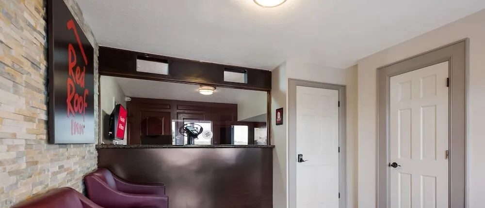 Red Roof Inn Madisonville