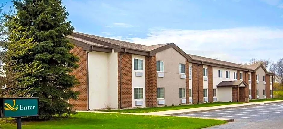 Quality Inn Chesterton near Indiana Dunes National Park I-94