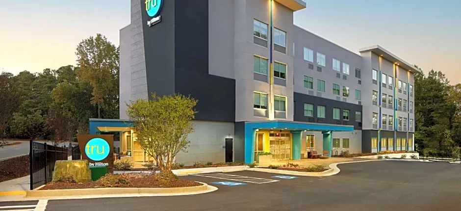 Tru by Hilton Atlanta Northlake Parkway