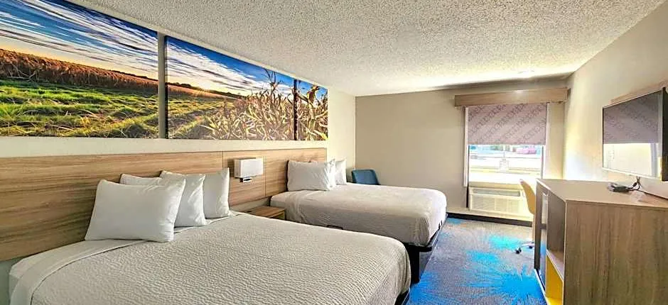 Days Inn & Suites by Wyndham New Iberia