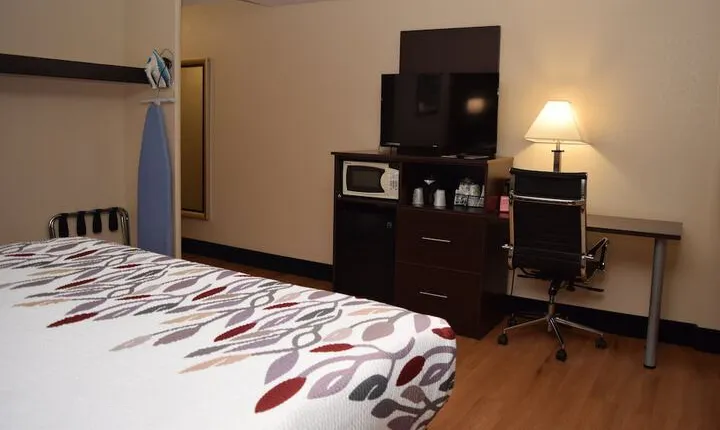 Red Roof Inn Batavia