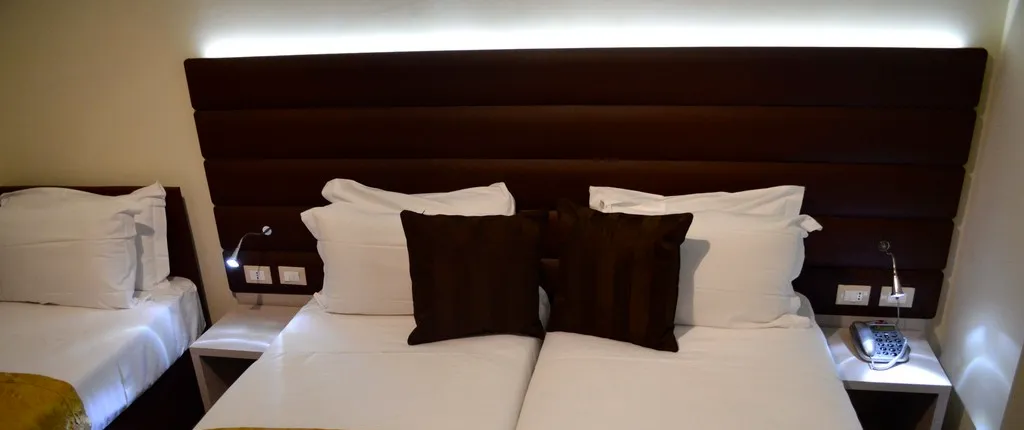 HOTEL CALIFORNIA